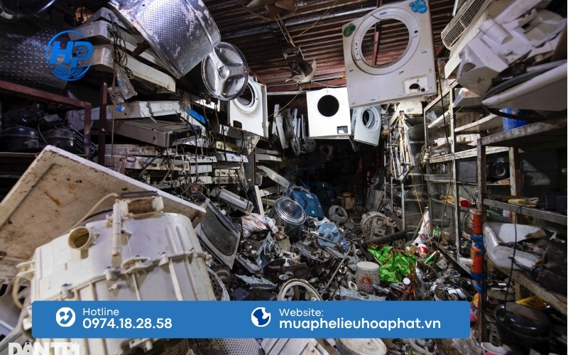 Thu mua phế liệu nhựa vỏ máy tính, tủ lạnh linh kiện điện tử