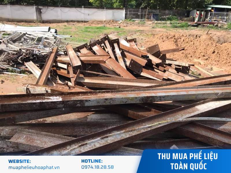 Lợi ích dọn dẹp và thanh lý phế liệu sắt công nghiệp.