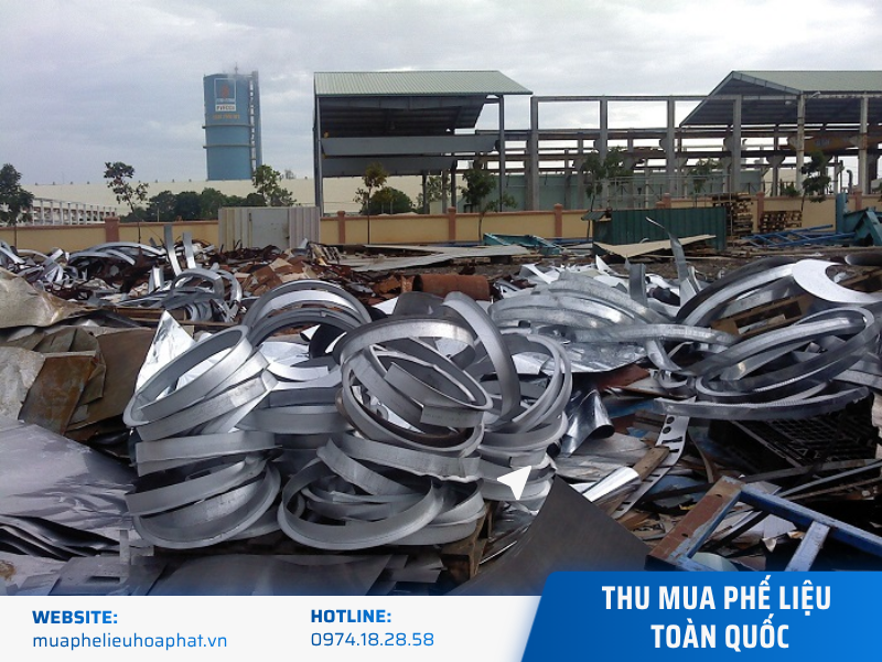 Hòa Phát chuyên thu mua phế liệu sắt giá cao toàn thị trường